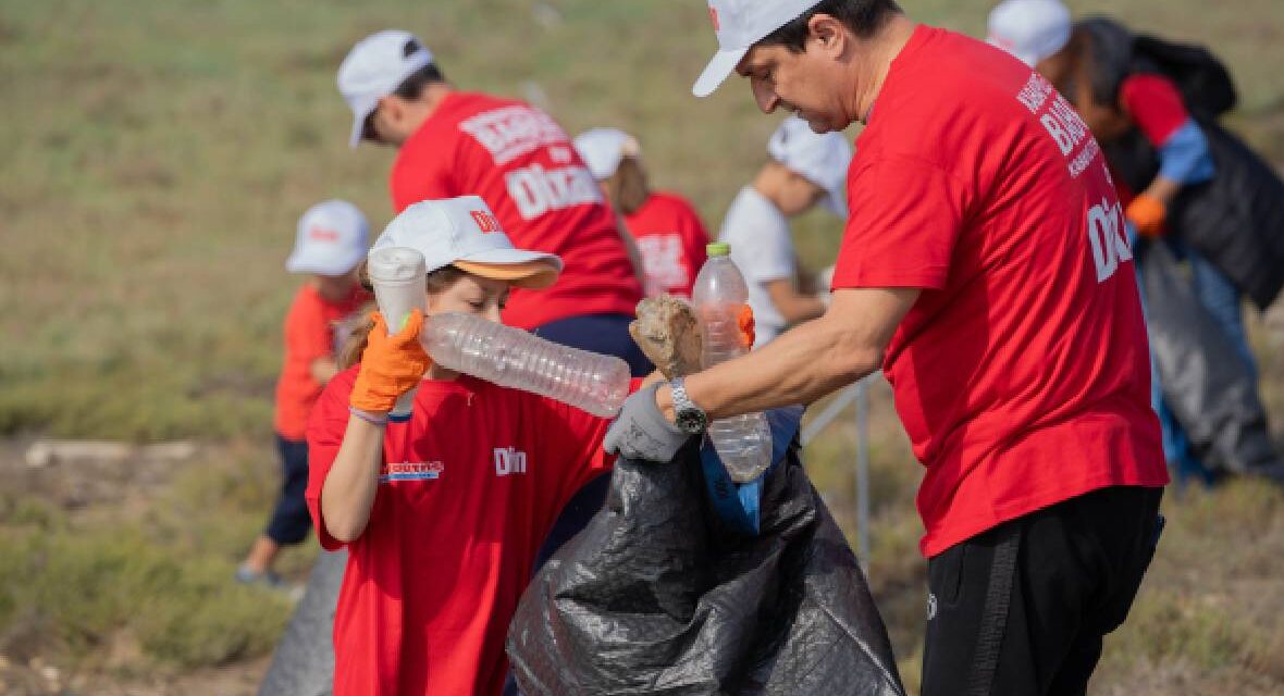PAPASTRATOS VOLUNTARY ACTION: COLLECTION OF 2.6 TONS OF WASTE FROM KOUMΟUNDOUROS LAKE