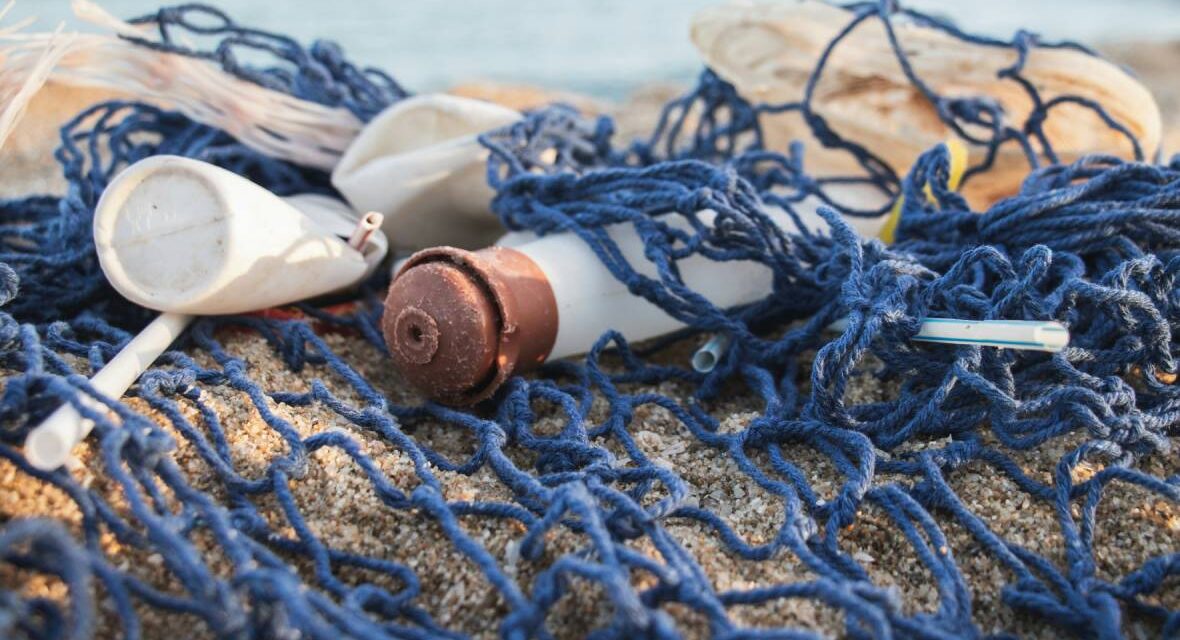 Επιτυχής διαχείριση των θαλάσσιων απορριμμάτων από την πρωτοβουλία “Εναλεία”