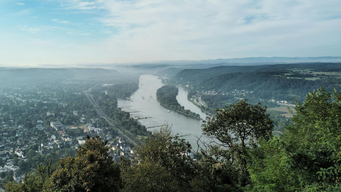 Germany uses Rhine River to provide clean heat for 40,000 homes