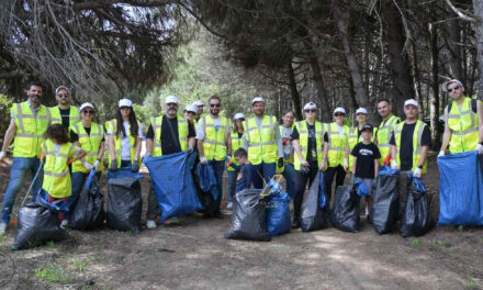HELLAS GOLD VOLUNTARY BEACH CLEAN-UP ACTION ΙΝ CHALKIDIKI